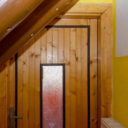 Aqualand - Sportove A Vycvikove Stredisko Zps בקתה