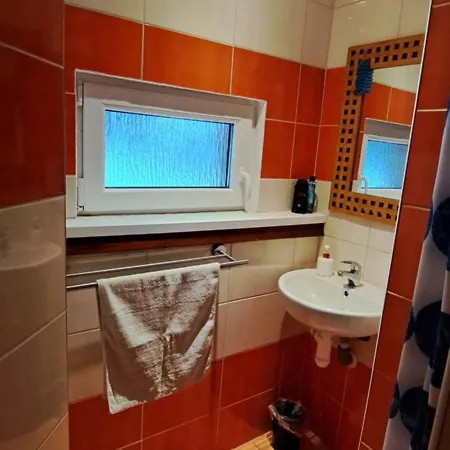 Aqualand - Sportove A Vycvikove Stredisko Zps Alpstuga *